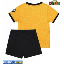 Wolves Heimtrikotsatz Kinder 2025-26 Kurzarm (+ Kurze Hosen)